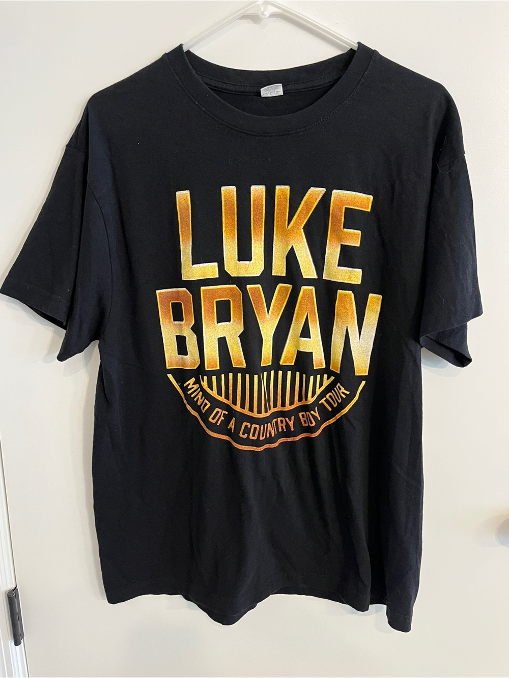 Men’s Size Large Luke Bryan Mind Of A Country Boy Tour Tee Shirt